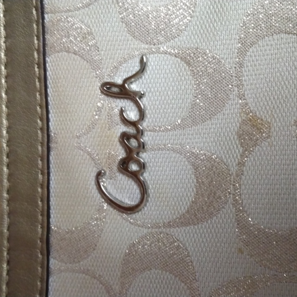 Coach Handbag - Picture 6 of 7